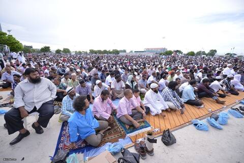އަޟްޙާ ޢީދު ނަމާދު މައިދާނުގައި (1433)