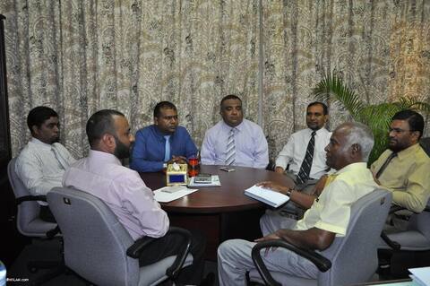 މިސްކިތްތަކުގެ ހާލަތާއި ގުޅޭގޮތުން މަޝްވަރާކުރުމަށް ސިޓީ ކައުންސިލްއާއި އިސްލާމިކް މިނިސްޓަރ ބައްދަލުކުރައްވައިފި