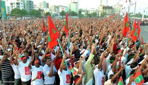 "މީ ދިވެހިންނޭ މީ ދިވެހިންނޭ، ދިވެހިން ގޮށްމުށަކަށް ނުސިހޭނޭ"