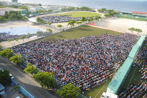 އަޟްހާ އީދު ނަމާދު ކުރުން ޓާފް ދަނޑުގައި
