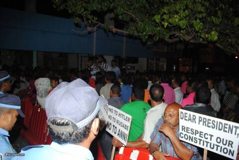 ސިލްސިލާ މުޒާހަރާގެ ތެރެއިން ކުރިއަށް ގެންދިޔަ 12 ވަނަ މުޒާހަރާ ނިންމާލައިފި