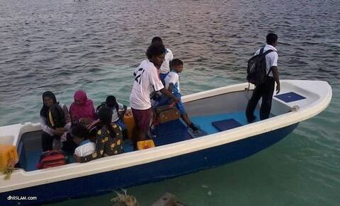 ބ ފެހެންދޫ ސްކޫލް ކުދިން ކަނޑު ހުރަސްކޮށް ސްކޫލަށް ދާތާ ފަސް އަހަރު