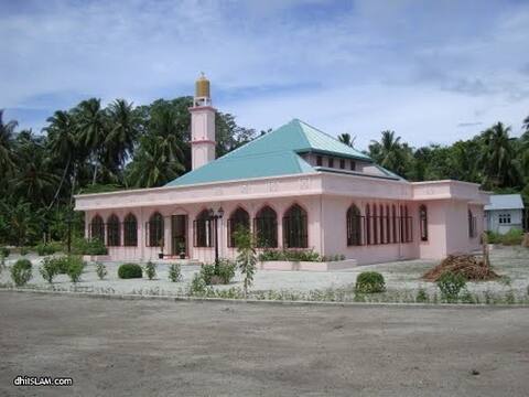 ކުޑަ ހިނދުކޮޅެއްގެ އުފަލާ އަރާމަށްޓަކާ އަޅުގަނޑުމެންގެ ހަށިތައް ނުރައްކަލުގެ ތެރެއަށް އެއްލާލައިގެން ނުވާނެ: ހުކުރު ޚުޠުބާ