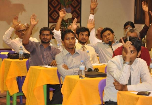 ނަމުން "ޑިމޮކްރެސީ" ކަމުން "ތަބަކްރަސީ" (ފުރަތަމަ ބައި)