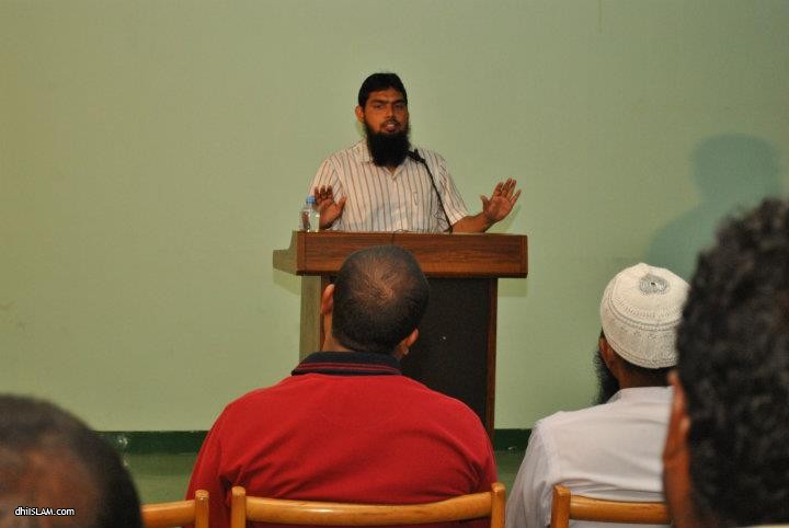 "ކާމިޔާބު ލީޑަރުންނަކީ ތަފާތު އެކި ފިކުރުތަކާއި އެކު މަސައްކަތް ކުރައްވައިގެން ކާމިޔާބު ހޯއްދަވާ ލީޑަރުން” – ޝައިޚް އަލީ ޒާހިރު